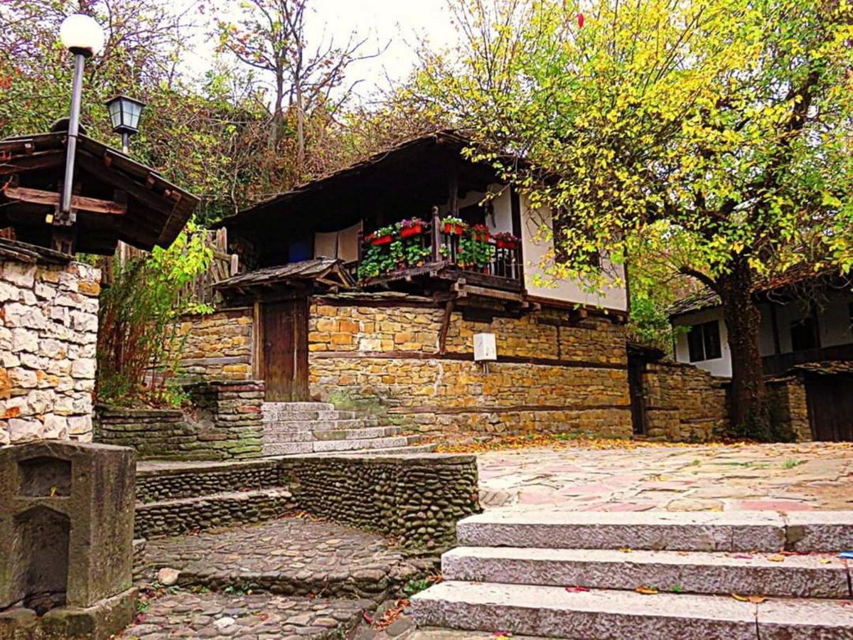 The Tinkov House In Λόβετς Εξωτερικό φωτογραφία